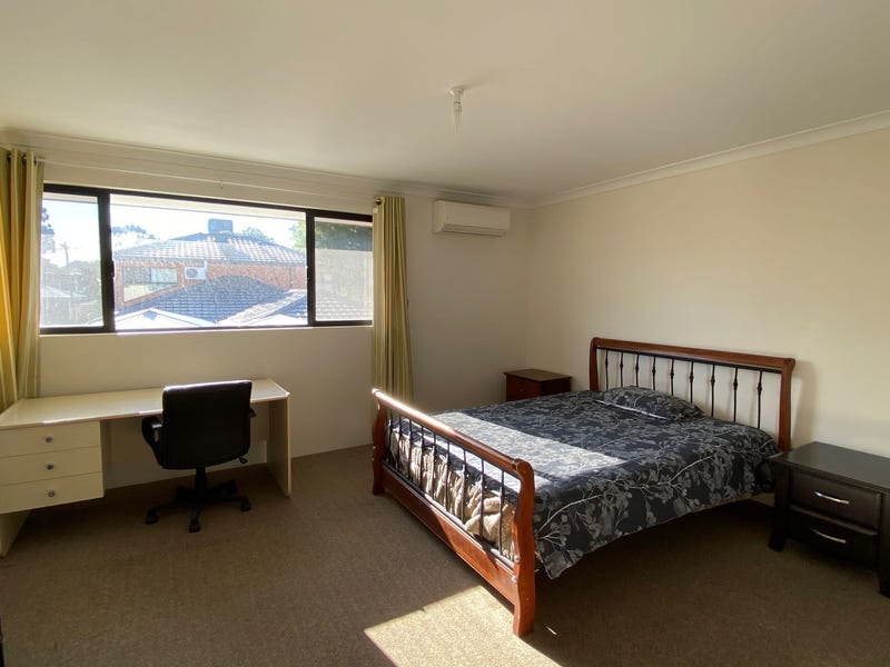 Quiet, comfortable and centrally located! 15
