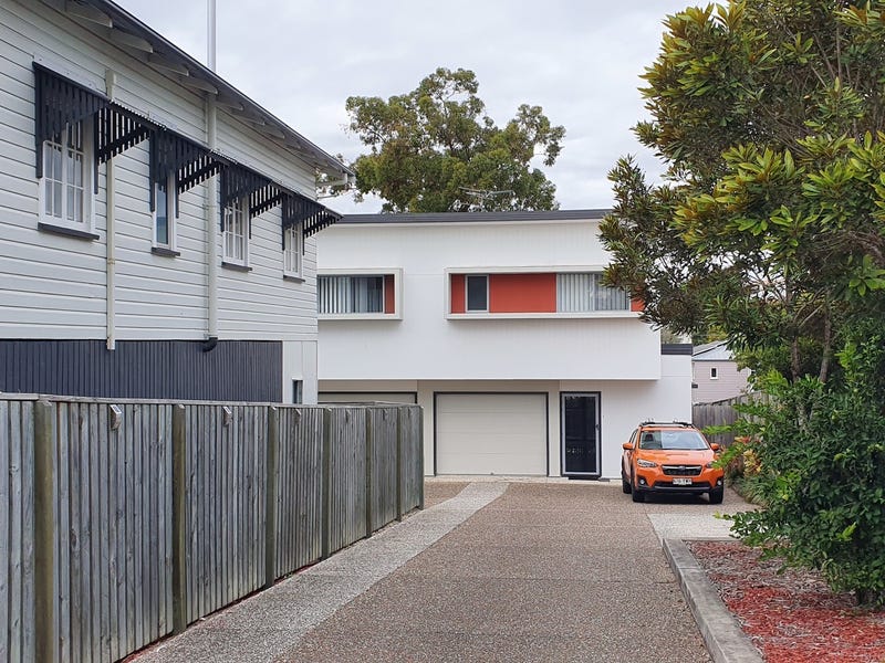 Beautiful 3 bedroom townhouse, close 7