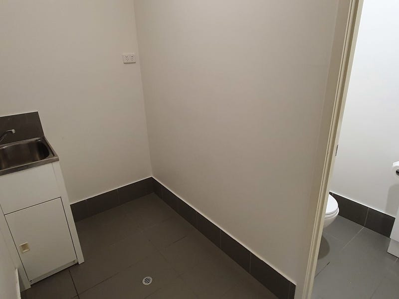 Beautiful 3 bedroom townhouse, close 15
