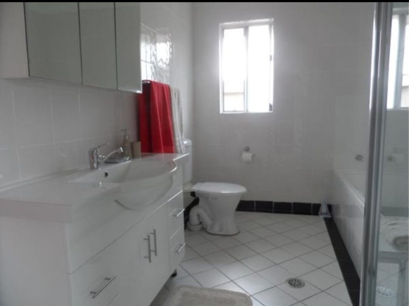 Spacious large Quiet Sunny Penthouse 10