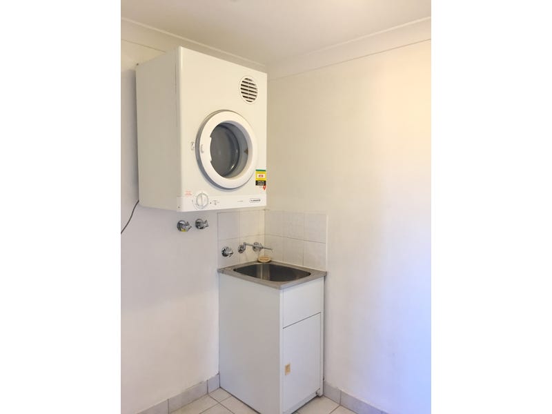 Spacious large Quiet Sunny Penthouse 14