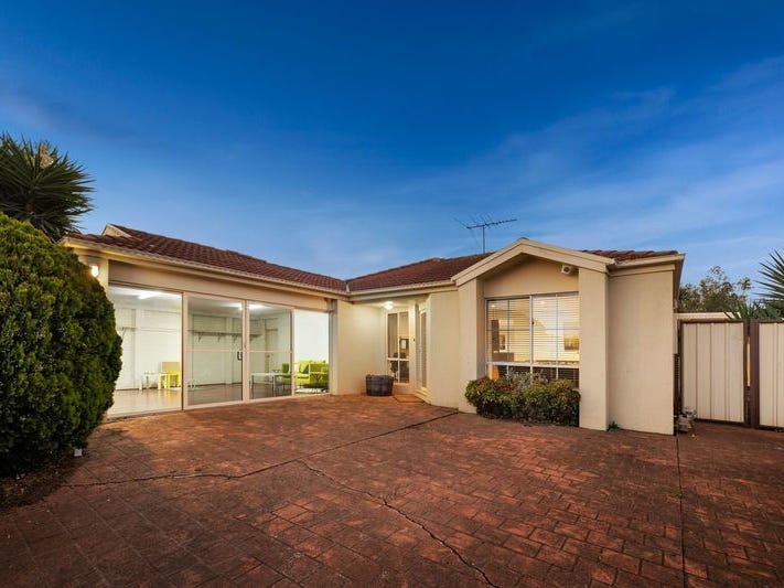 $380 per week – 11 Currawong Court, Werribee, Vic 3030