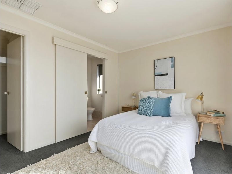 Rented Pending Lease Signing – 9