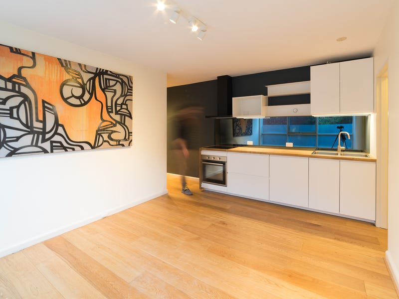 Newly renovated, modern apartment with private courtyard