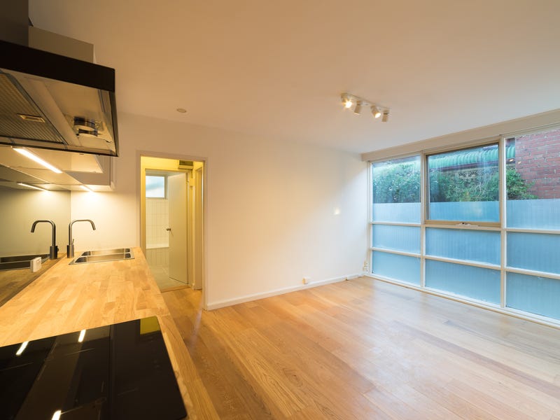 Newly renovated, modern apartment with 5
