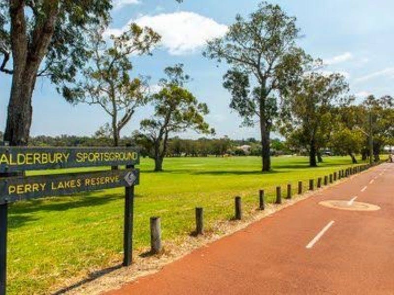 Perry Lakes, Floreat – Fully 19