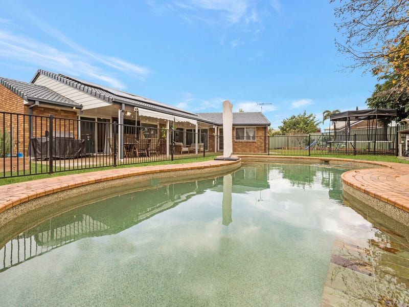 Premium Family Home, walking distance 4