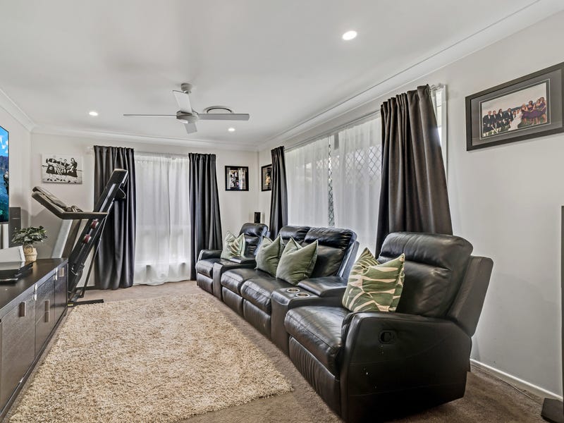 Premium Family Home, walking distance 7