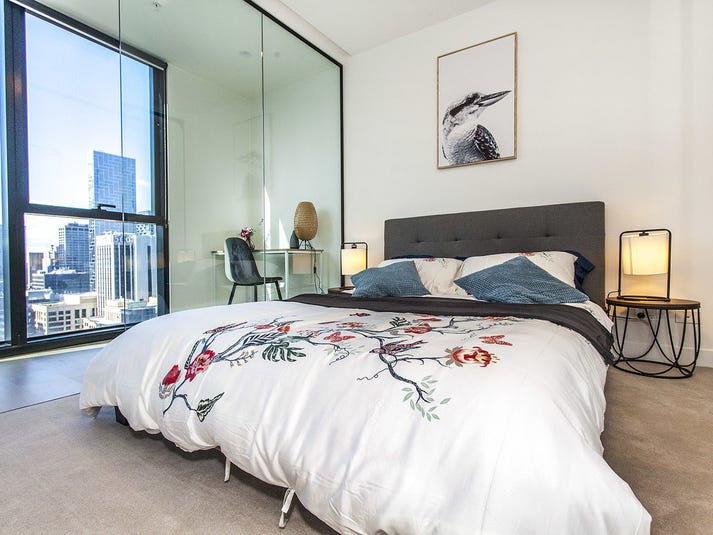 Perfect location, brand new, furnished 6