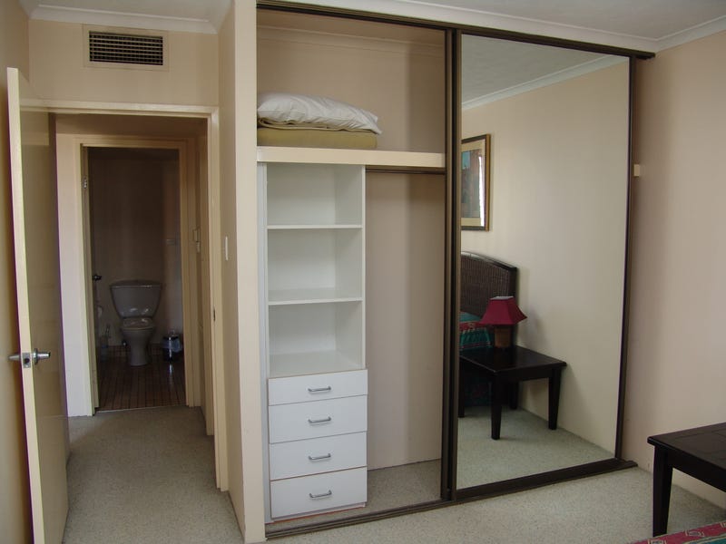 Top Floor Air Conditioned Centrally 4