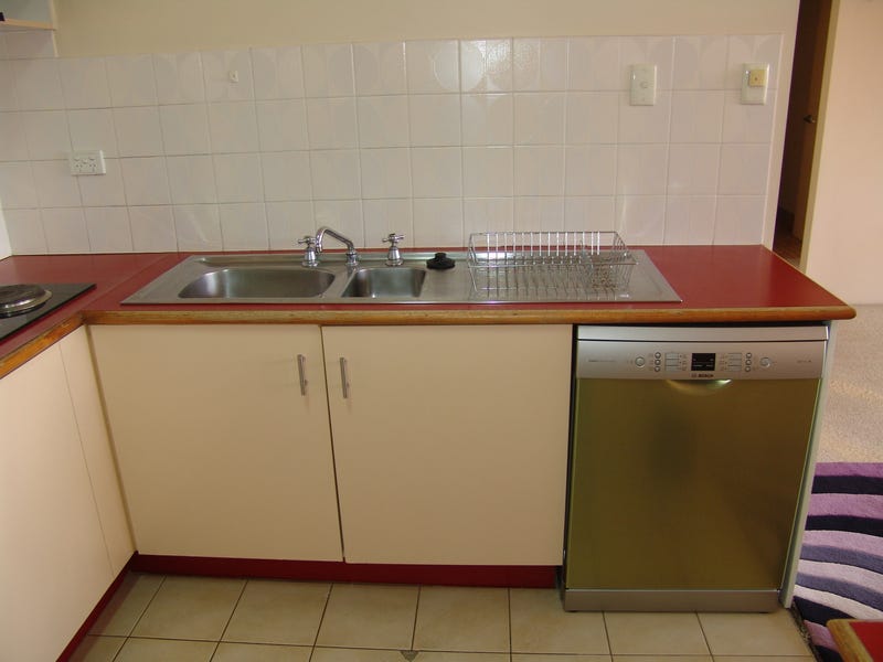 Top Floor Air Conditioned Centrally 6