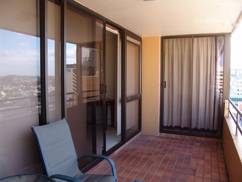 Top Floor Air Conditioned Centrally 8