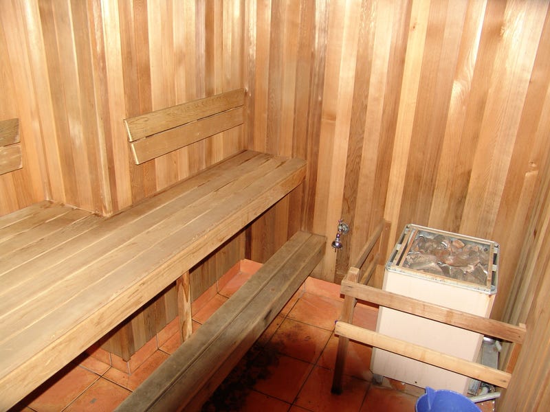 Top Floor Air Conditioned Centrally 12