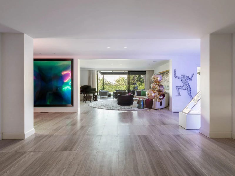 Fully Furnished – Available Immediately 6