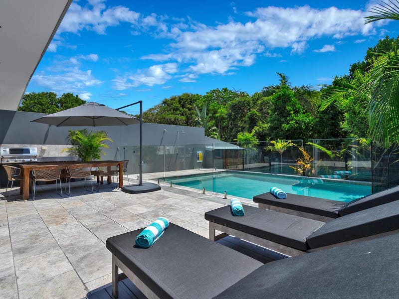Fully Furnished – available immediately, 2