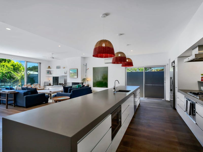 Fully Furnished – available immediately, 5