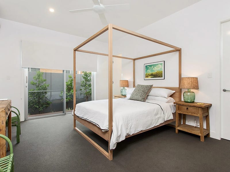 Fully Furnished – available immediately, 6