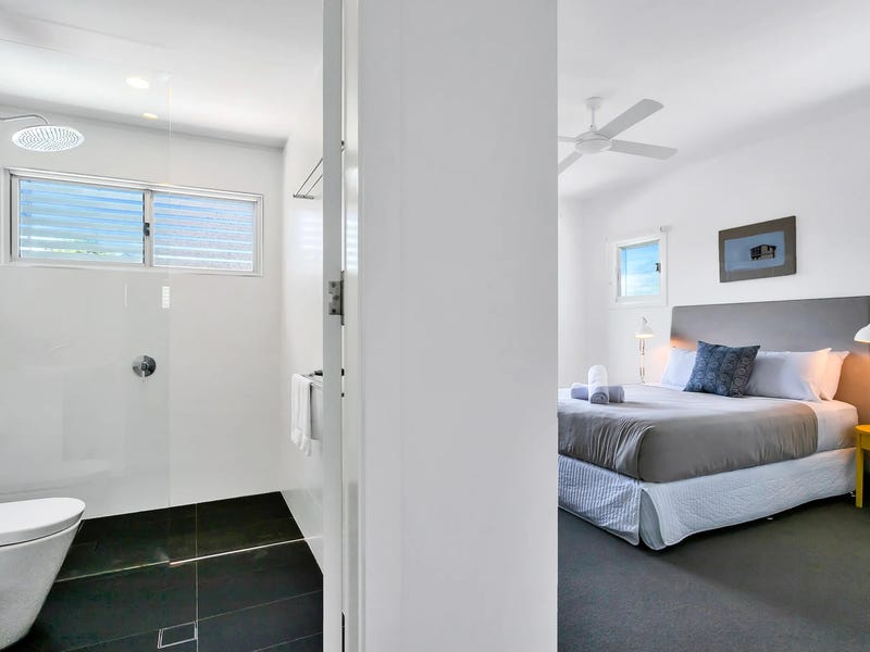 Fully Furnished – available immediately, 10