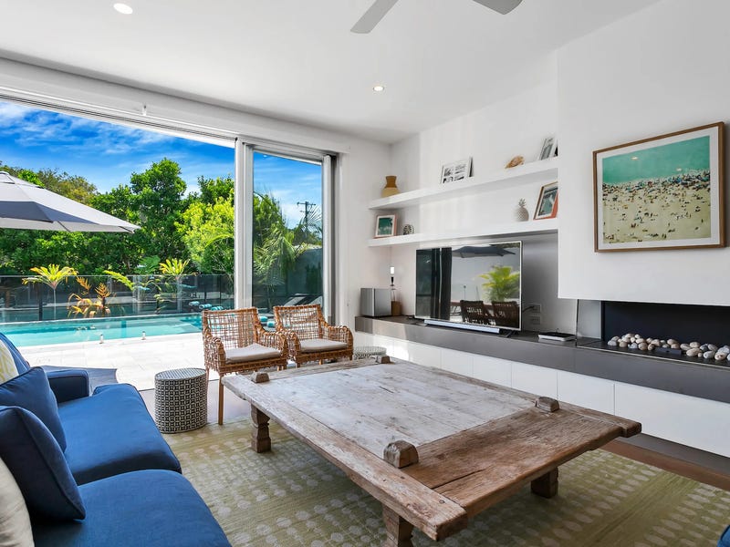 Fully Furnished – available immediately, 15