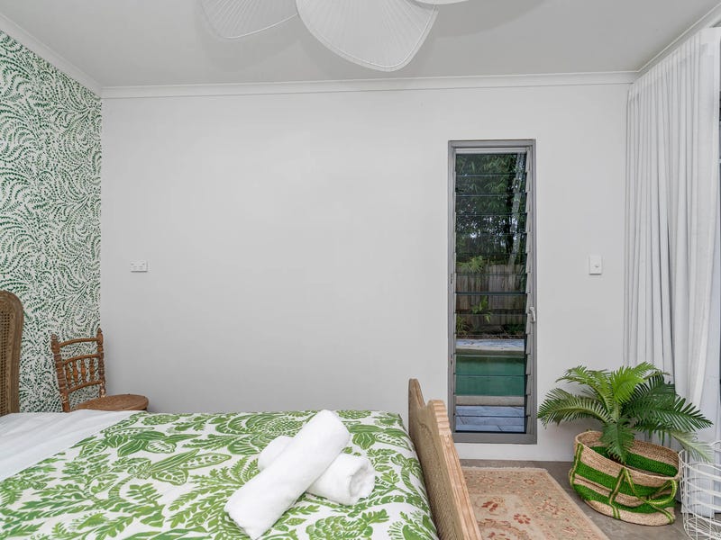 Fully Furnished – Available immediately, 27