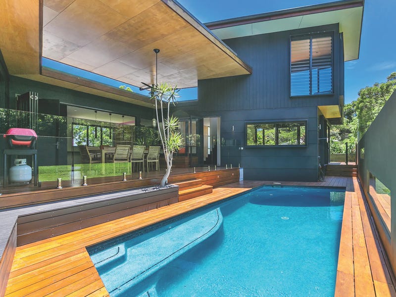 Fully Furnished – Available immediately, 2-4 months lease