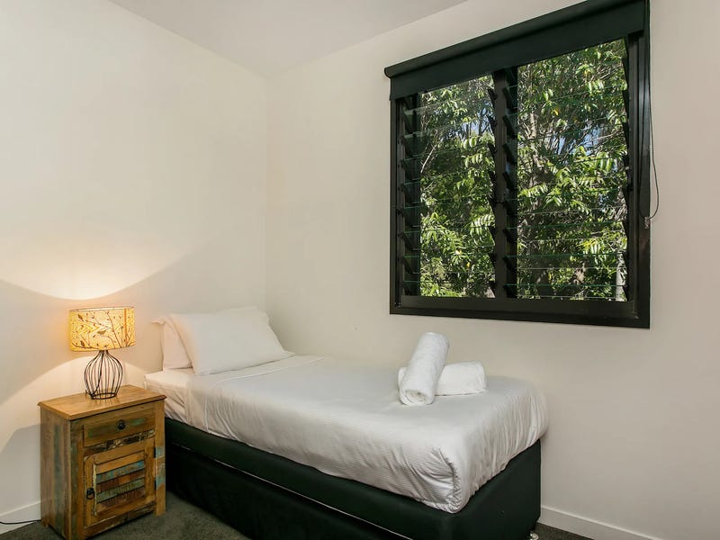 Fully Furnished – Available immediately, 21