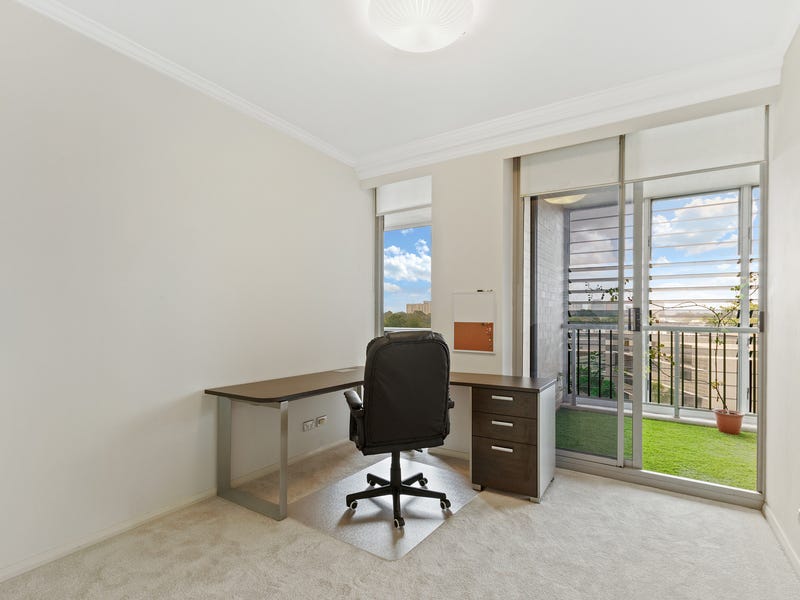 Fully furnished, 2 bedroom, 2 8