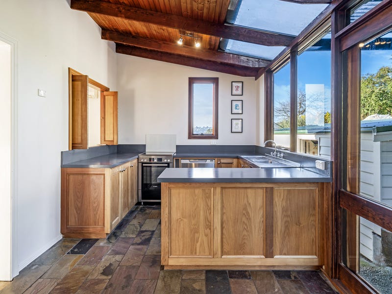 Stylish and spacious inner city 9