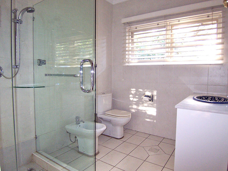 Elegant, Classy and Sunny 3-Bedroom 7