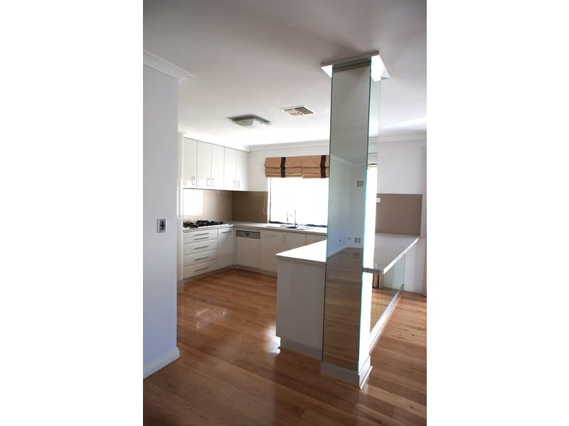 Beautiful House in Fantastic location 4