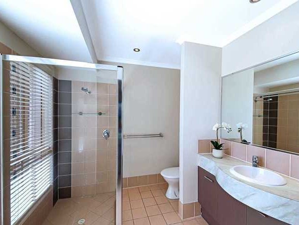 Elegant and Elevated 4 Bedroom 7