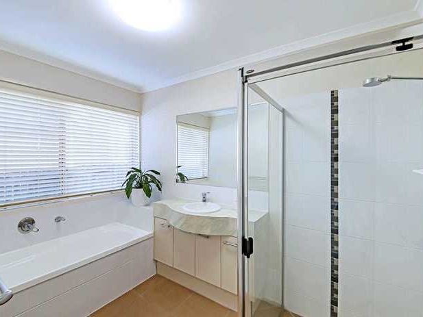 Elegant and Elevated 4 Bedroom 9