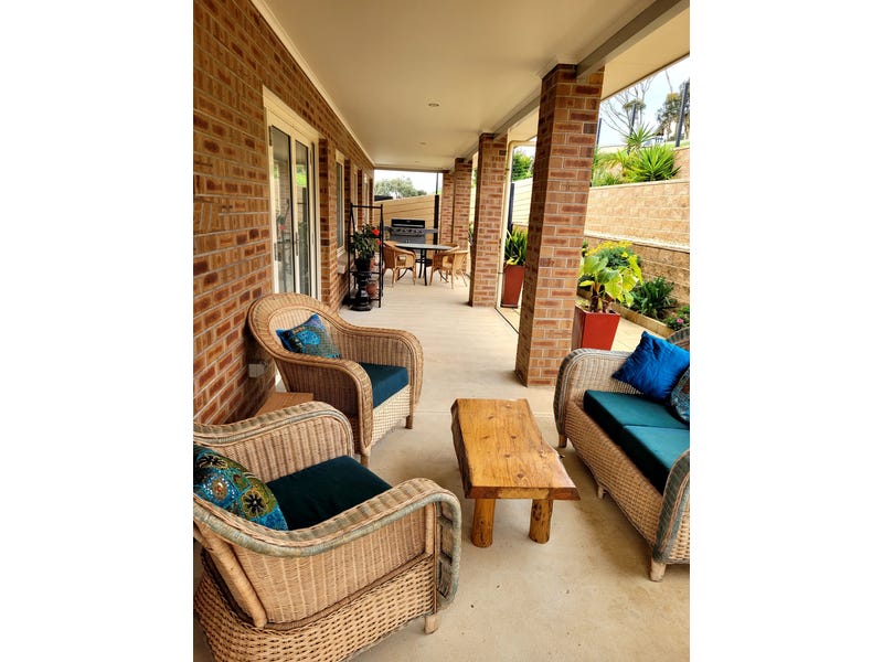 Lovely Spacious New 3 Bedroom 5
