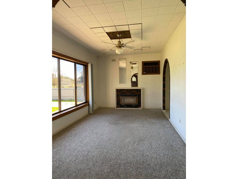 Large family home for rent 3