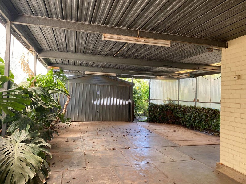 Large family home for rent 9