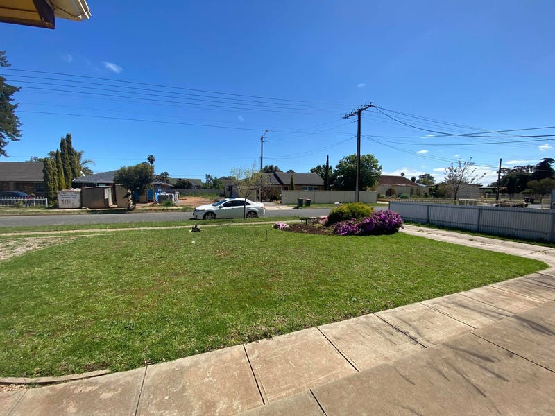 Large family home for rent 10
