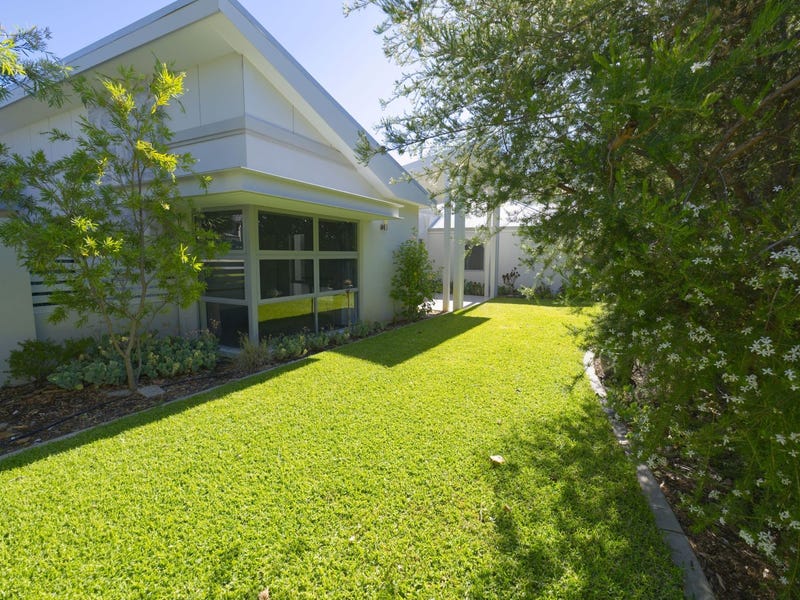 Light and bright spacious near 18