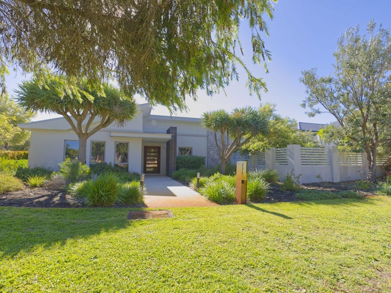 Light and bright spacious near 19