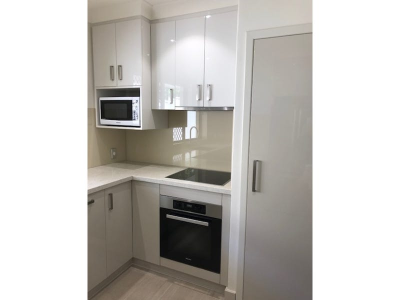 3 Bedroom Fully Renovated Duplex 4