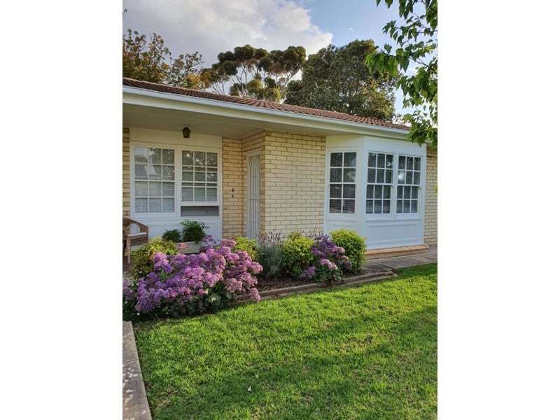 Beautiful unit in an amazing location