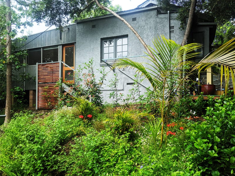Stunning modern semi detached apartment 2