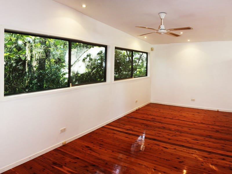 Stunning modern semi detached apartment 8