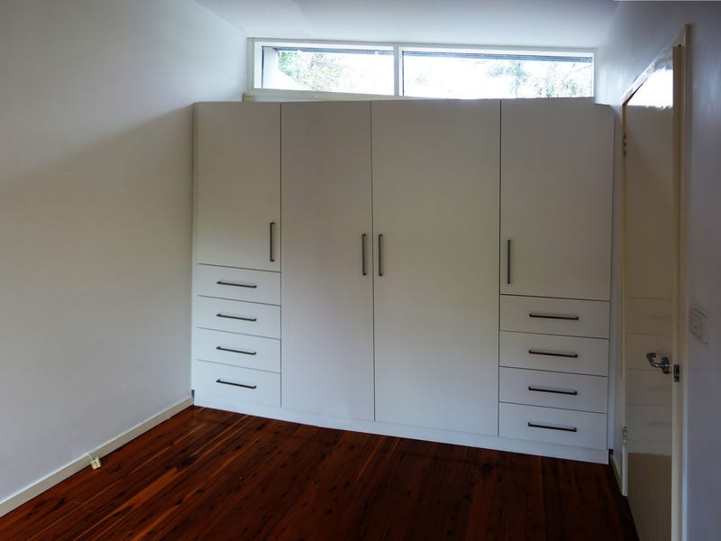 Stunning modern semi detached apartment 10