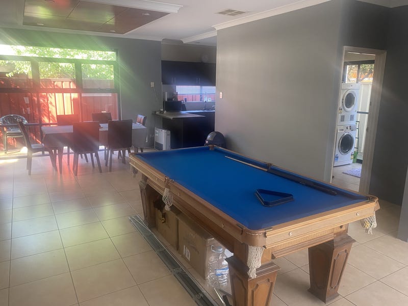 Fabulous 3×1 unit available 4