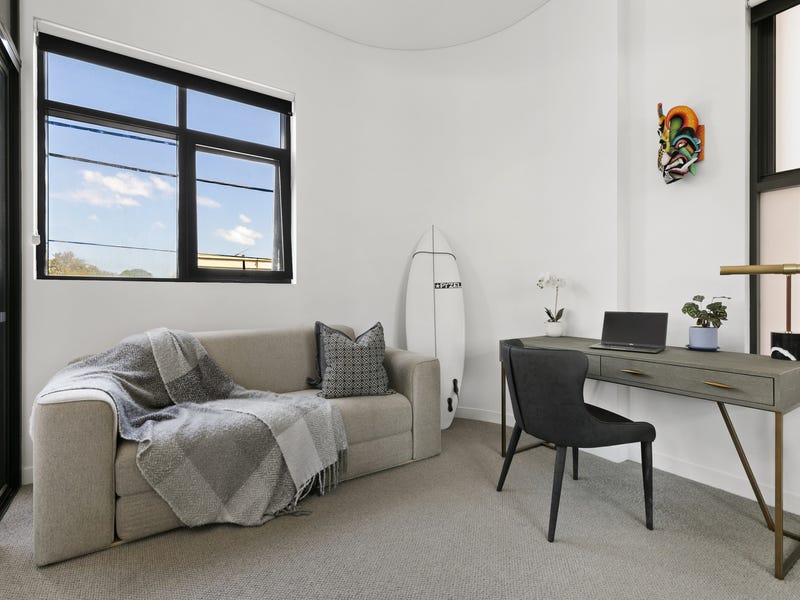 Modern 2 Bedroom, 2 Bathroom 4