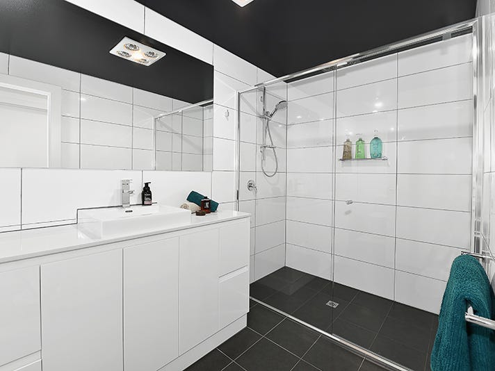 Clean & Modern