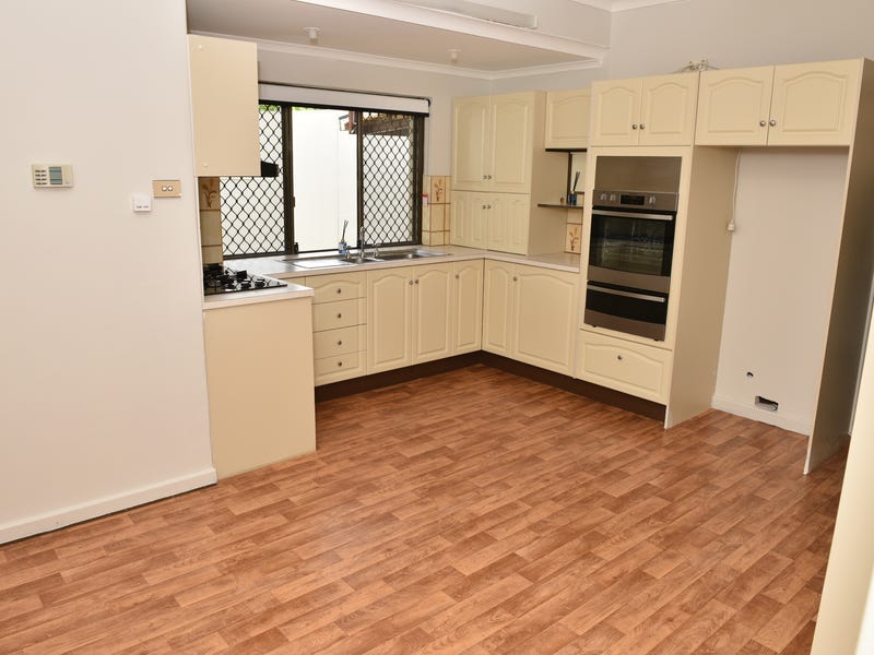 LARGE FAMILY HOME FOR RENT 9