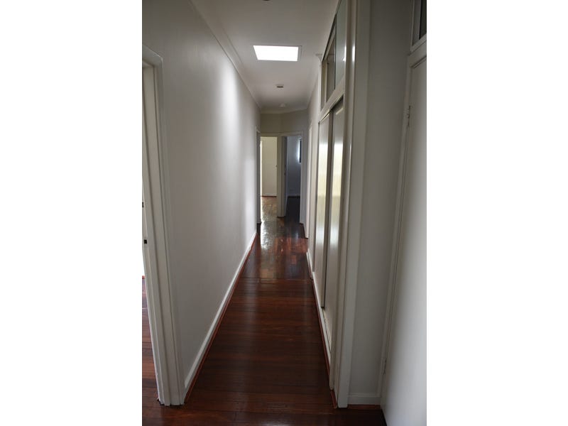 LARGE FAMILY HOME FOR RENT 11
