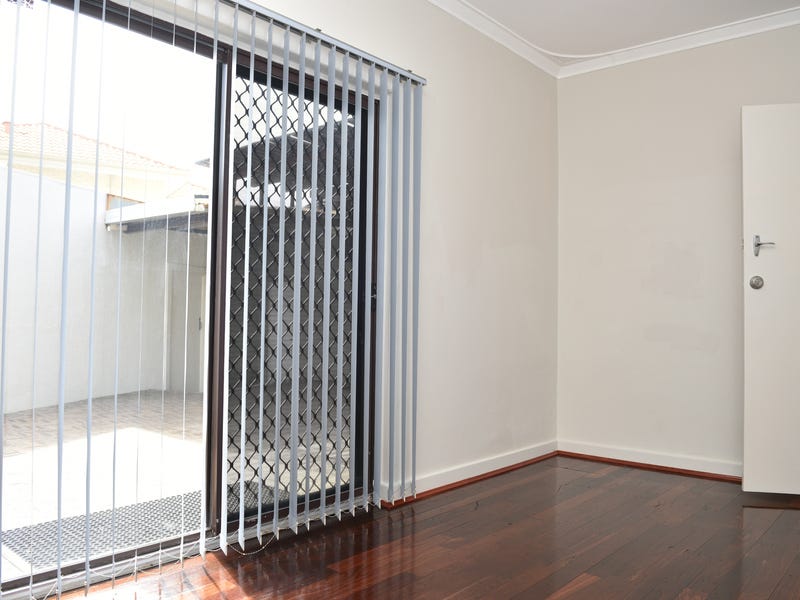 LARGE FAMILY HOME FOR RENT 15