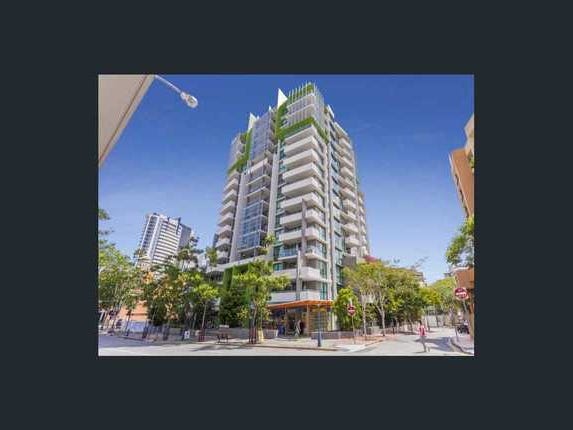 6th Floor apartment – 2 bed – carpark – balcony